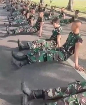 momen prajurit tni latihan penguatan otot dan kaki ternyata caranya begini