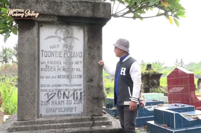 keunikan kerkhof cilacap