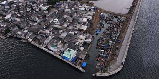 Melihat Tanggul Laut Raksasa di Utara Jakarta