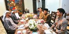 Presiden UEA Makan Pagi Bersama Jokowi, Gibran, Kaesang dan Bobby Nasution di Solo