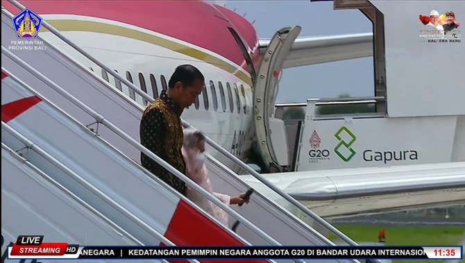 iriana jokowi terpeleset