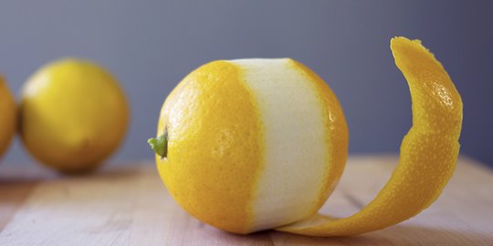 7 Manfaat Kulit Lemon bagi Kesehatan Kulit, Atasi Jerawat hingga Flek Hitam