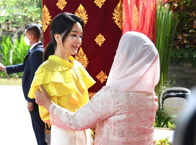 iriana temani para ibu negara di bali