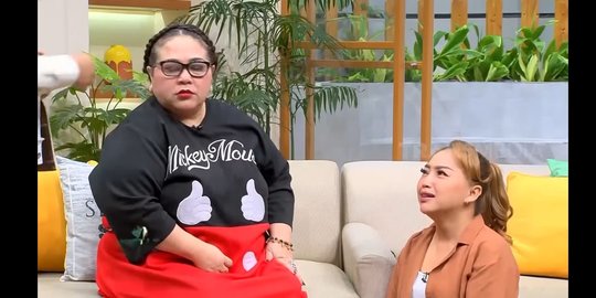 Buat Nunung Marah, Mpok Alpa Nangis Sampai Duduk di Lantai Untuk Minta Maaf