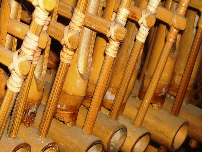 ilustrasi angklung