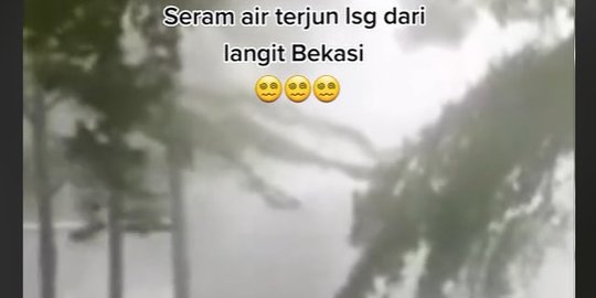 CEK FAKTA: Viral Hujan Disebut Air Terjun dari Langit di Bekasi, ini Faktanya