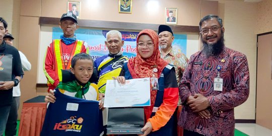 Demi Ikuti Muktamar Muhammadiyah, Siswa SD Nekat Gowes dari Kalimantan ke Solo