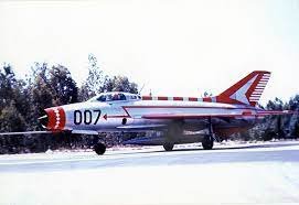 jet tempur mig 21