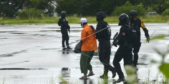 Densus 88 Tangkap 3 Tersangka Teroris di Lampung, Ratusan Amunisi Disita