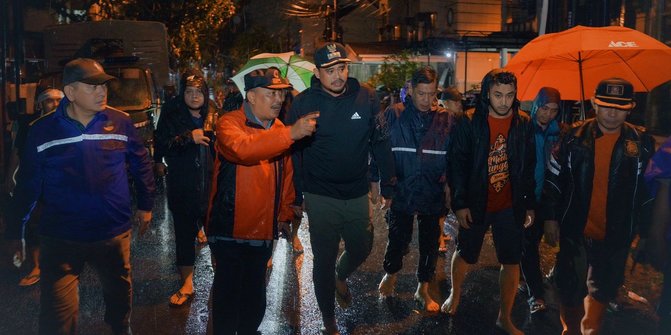 Netizen Pergoki Bekas Infus di Lengan Bobby Saat Tinjau Banjir hingga Dini Hari