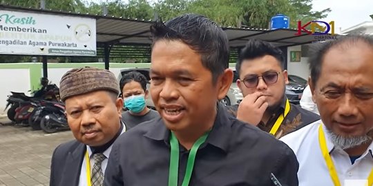 Ambu Anne Pergi Umrah Bersama Sang Guru Ngaji, Dedi Mulyadi Kecewa 'Tidak Izin'