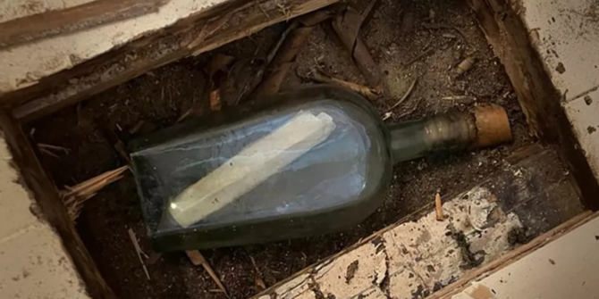 Tukang Ledeng Temukan Pesan dalam Botol Berusia 135 Tahun di Bawah Lantai, Ini Isinya