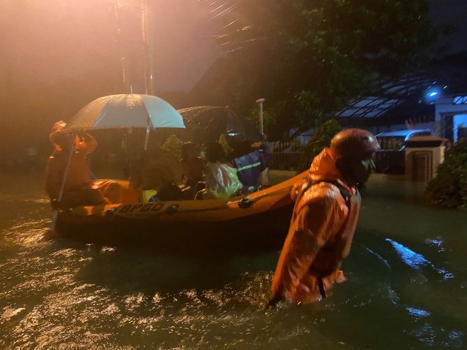 hujan dengan intensitas tinggi mengguyur kota medan ini faktanya