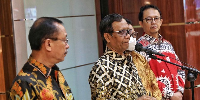 Mahfud soal Pelajar Tendang Nenek: Ada Kalanya Menghukum Merupakan Bagian Pendidikan