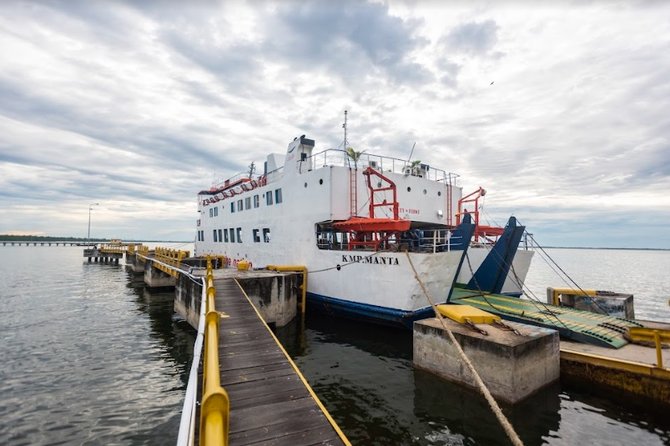 pelabuhan ferry juwata laut