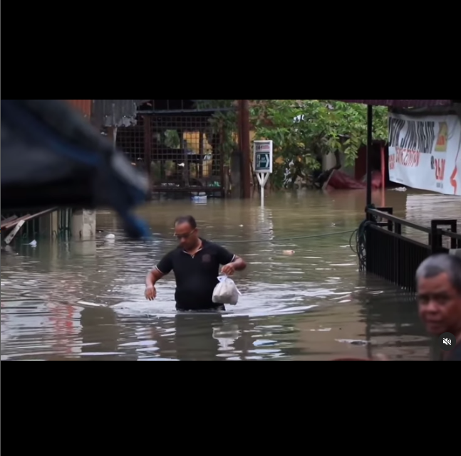 kondisi terkini banjir di sei mati gubernur sumut sempatkan kunjungi lokasi