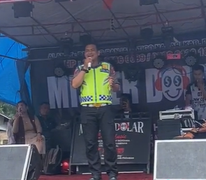 edan suara polisi ini mirip banget iwan fals