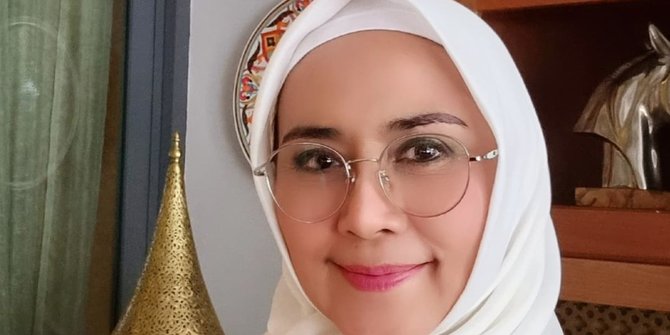 Jalan-jalan ke Turki Dian Piesesha Jajan Jagung Bakar 'Juaranya Tetap Indonesia'