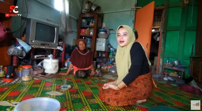 janda desa cantik bak mutiara tersembunyi tinggal di tengah sawah dikelilingi gunung