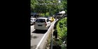 Lawan Arus saat Macet di Bukit Bintang, Mobil Ini Dipaksa Mundur oleh 'Transformer'