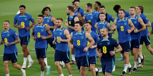 Kick Off Lawan Iran, Inggris Bakal Berlutut Simbol Lawan Diskriminasi RAS