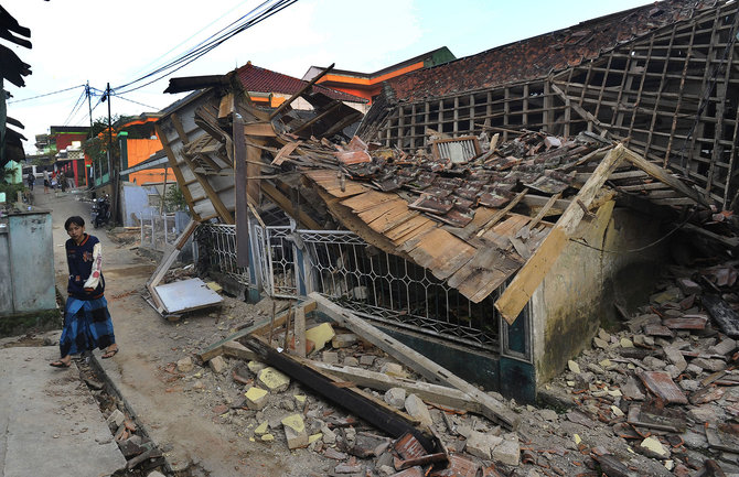 kerusakan parah akibat gempa cianjur