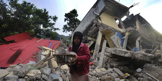 Penampakan Kerusakan Parah Akibat Gempa Cianjur