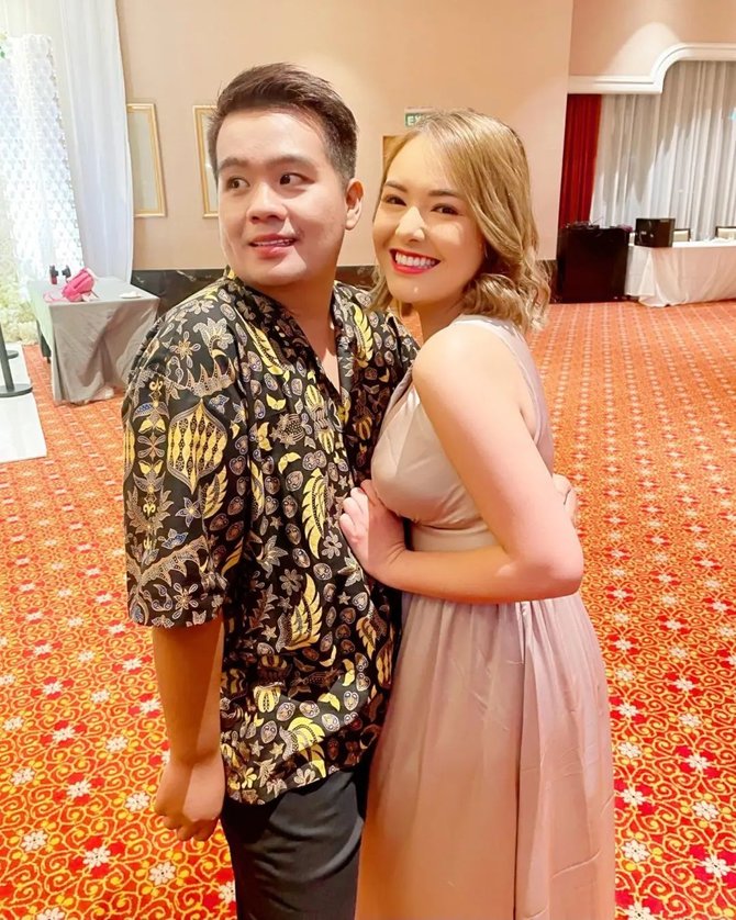 potret amanda manopo jadi bridesmaid