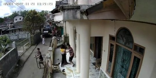Viral Video Detik-Detik Gempa Cianjur yang Telan Banyak Korban, Menegangkan