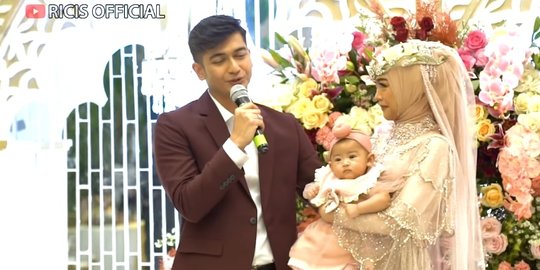 Genap Satu Tahun, Intip Wedding Anniversary Ria Ricis dan Teuku Ryan