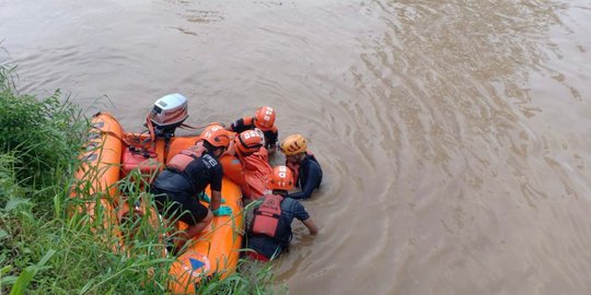 Bocah 10 Tahun Ditemukan Tewas Usai Tenggelam di Sungai Bondoyudo Lumajang