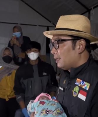 di pengungsian seorang ibu melahirkan ridwan kamil beri nama bayi 039gempita kamil039