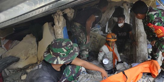 3 Hari Terjebak di Bawah Reruntuhan, Bocah 7 Tahun Selamat dari Gempa Cianjur