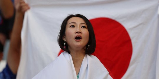 Penampakan Wajah Cantik Suporter Jepang di Tribun Piala Dunia 2022