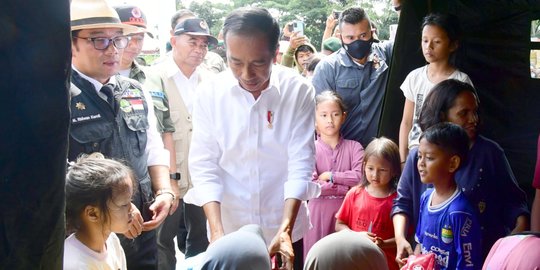 Tinjau Korban Gempa Cianjur, Jokowi: Saya Ingin Pastikan Semua Bantuan Terdistribusi