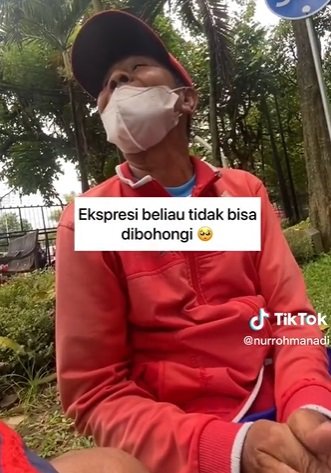 pak tua jualan es krim keliling 22km laku satu ketemu orang baik langsung 039dikepeli039