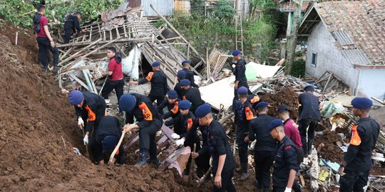 DPR Kecam Pengadangan Bantuan Korban Gempa Cianjur, Minta Aparat Beri Pengawalan