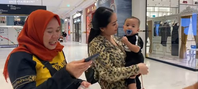 viral rayyanza bertemu fans di qatar ibu ibu sampai nangis