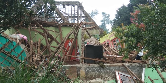 Pesan BNPB ke Warga: Lokasi Gempa Cianjur Bukan Tempat Wisata, TNI-Polri Tindak Tegas