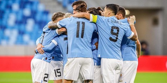 Susunan Pemain Uruguay vs Korea Selatan: Pertarungan Suarez dan Song Heung-min