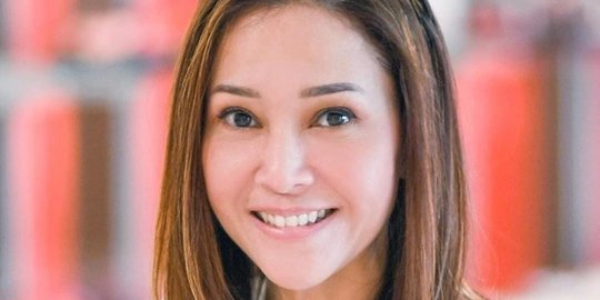 Pesona Maia Estianty Dalam Balutan Dress Hitam, Cantik dan Elegan Abis