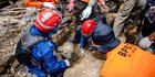 DVI Polri Periksa 10 Kantong Jenazah Korban Gempa Cianjur