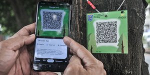 Ribuan Pohon di Depok Dipasang QR Code
