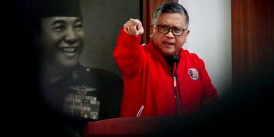 PDIP Sentil Relawan: Jangan Reduksi Keberhasilan Jokowi dengan Manuver Tak Berguna