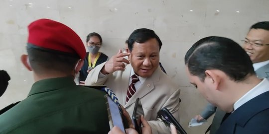 Kode Jokowi soal Kriteria Pemimpin, Prabowo Pamer Rambut Putih