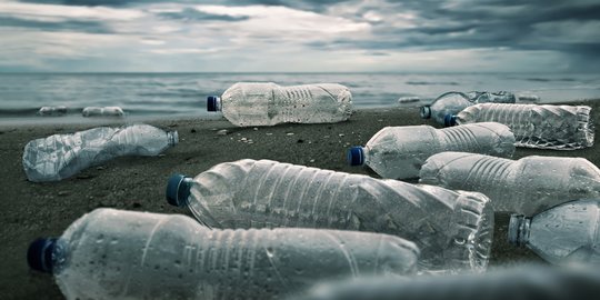 Bagaimana Tanggung Jawab Produsen Penyumbang Sampah Plastik Terbanyak Selama KTT G20?