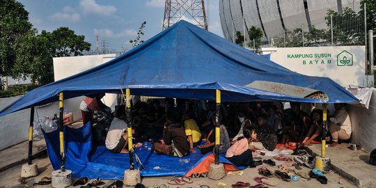 Nestapa Warga Kampung Bayam Seminggu Bertahan di Tenda Pengungsian