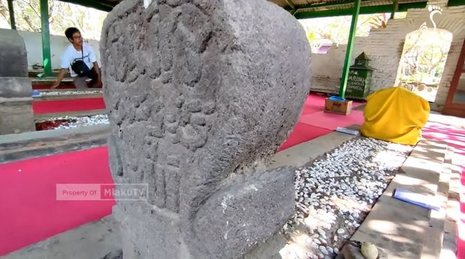 potret makam zaman majapahit batu nisan ditulis kalimat tauhid 039la ilaha illallah039