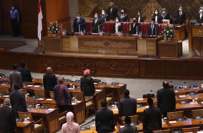 rapat paripurna pembukaan sidang dpr