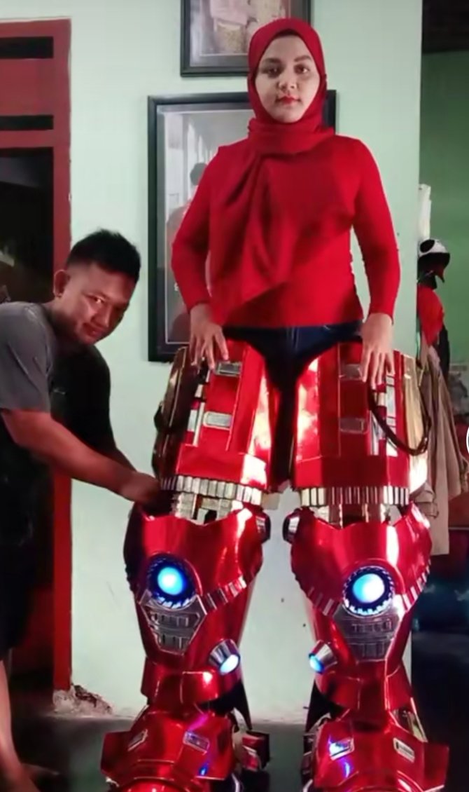 kostum robot iron man